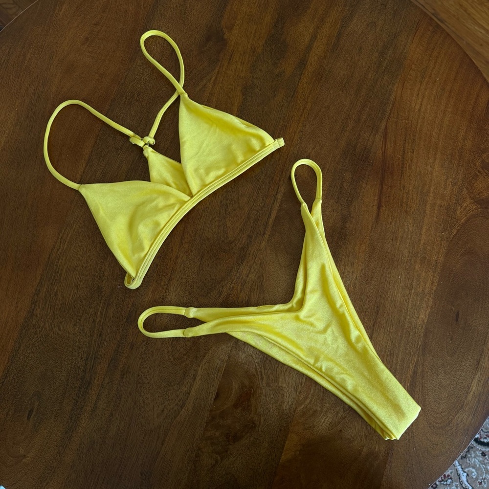San Lorenzo yellow triangle bikini